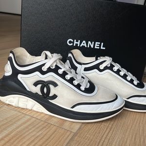 Authentic Chanel white/black Sneakers